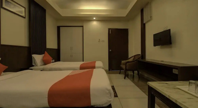 Emerald Hotel, Rezerwuj Hotel Hotele w Ranchi z parkingiem, Parking
