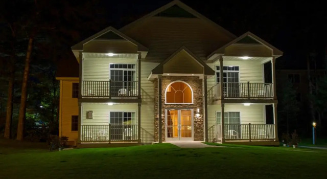 Golden Gables Inn Dazzler Select by Wyndham, Забронировать Отель Норт-Конуэй Cranmore Mountain Resort, рядом с Мини-гольф "Банана Вилладж"