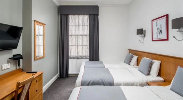 Четырёхместный номер Deluxe OYO Townhouse New England, London Victoria