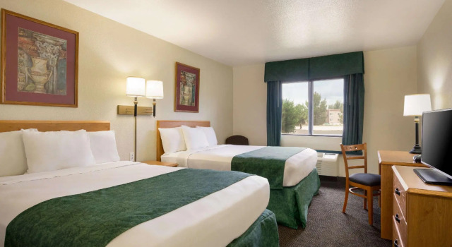 Четырёхместный номер Standard Travelodge by Wyndham Alpine