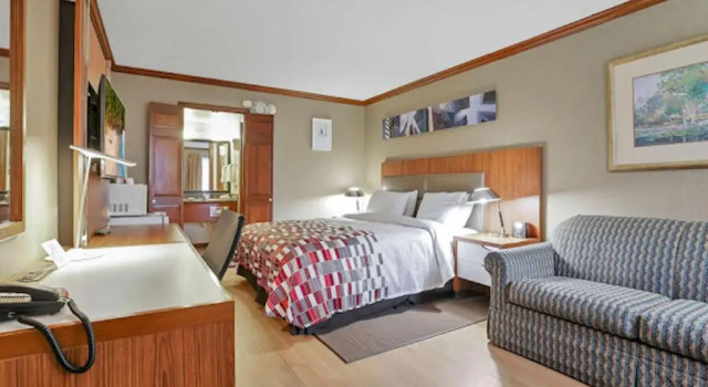 Номер Superior Red Roof Inn Uhrichsville