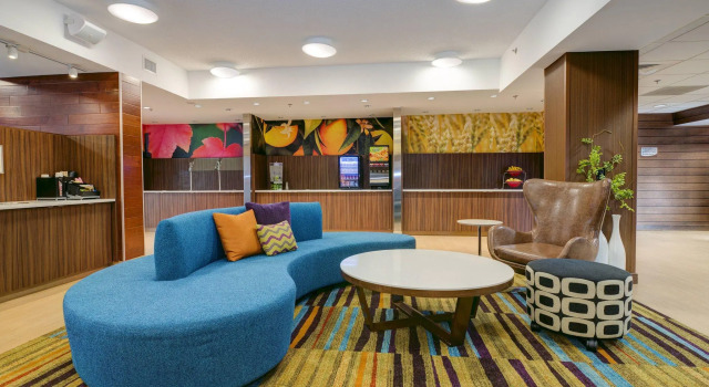 Fairfield Inn & Suites by Marriott Greenville Simpsonville, Забронировать Отель Отели Симпсонвилл с завтраком, рядом с Prisma Health Hillcrest Hospital, Завтраки