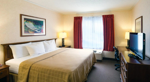 Coshocton Village Inn & Suites