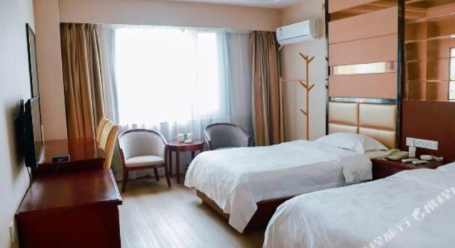 Jinhua Zhongtie Hotel, Book Hotel Hoteller i Yueyang med pool, Swimmingpool