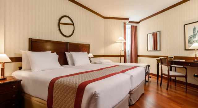 Трёхместный номер Eurostars Gran Hotel Santiago