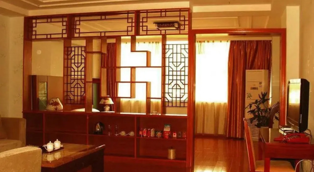 Purui Duomu Holiday Hotel - Lijiang, Забронировать Отель Лицзян Юньнань, рядом с Улица Сквер-стрит Древнего города Даянь
