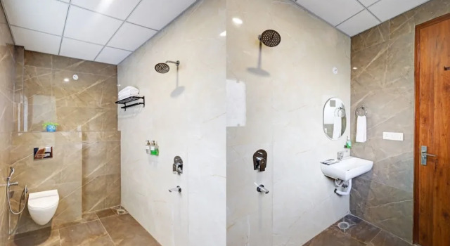 Номер Deluxe FabHotel La Corporate Suite