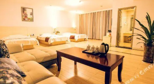 Xinyang JinGuan Express Hotel