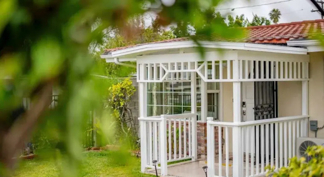 Коттедж Modern Luxury in San Gabriel Valley Retreat