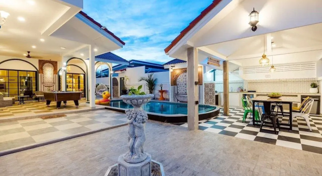Full moon Bay hua hin Cha-am