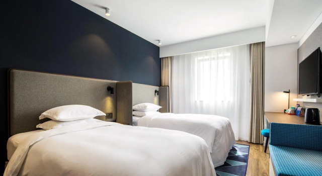Двухместный номер Standard Holiday Inn Express Shaoxing Paojiang by IHG