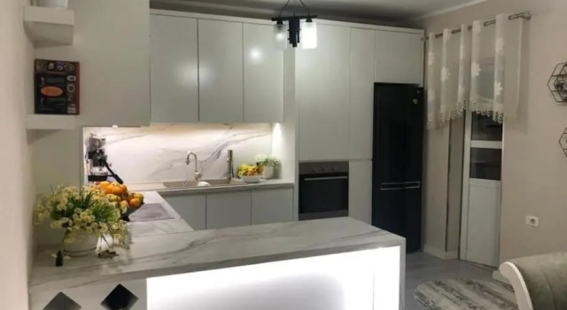 Luxury appartment Citty center, Забронировать Отель Mbrostar-Ferko Албанская Ривьера