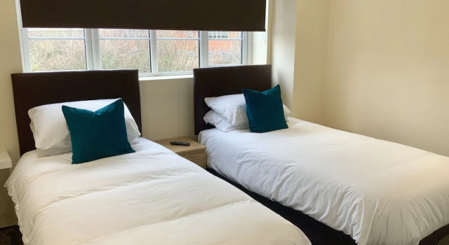 Eazzzy rooms Corby, Reservar Hotel Corby Northamptonshire County