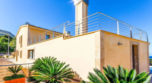 Villa Cavall, Book Villa Cala de Sant Vicenc Majorca