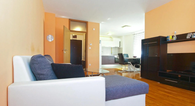 Apartment 1920