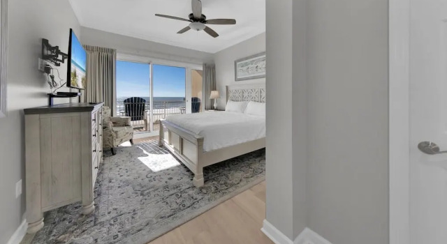 Sterling Beach #406, Book Lejlighed Hoteller i Lower Grand Lagoon med parkering, Parkering