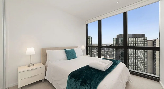 Melbourne Lifestyle Apartments, Забронировать Апартаменты/квартира Мельбурн Melbourne Region, рядом с Пристань для яхт «Е»