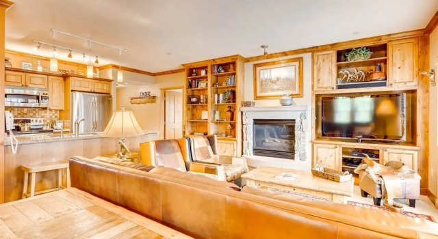 2 Bedroom Colorado Mountain Vacation Rental In River Run Village With Hot Tub Access And Walking Distance To Ski, Забронировать Апартаменты/квартира Отели Кистон с бассейном, Бассейн