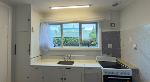 3 bedroom house, Rezerwuj Dom wakacyjny Hotele w Auckland Region z parkingiem, Parking