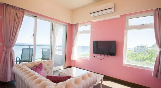Номер Deluxe White Spray B&B
