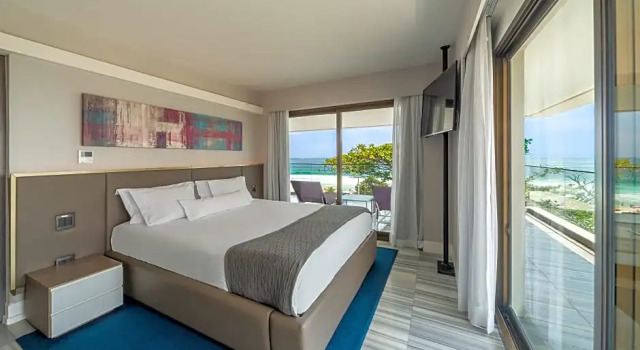 Двухместный люкс Master oceanfront Lifestyle Laghetto Collection