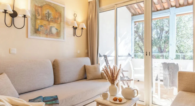 Студия с балконом Résidence Pierre & Vacances Les Restanques du Golfe de Saint-Tropez