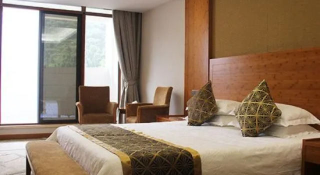 Люкс Deluxe с красивым видом из окна Tiantangzhai Holiday Hotel