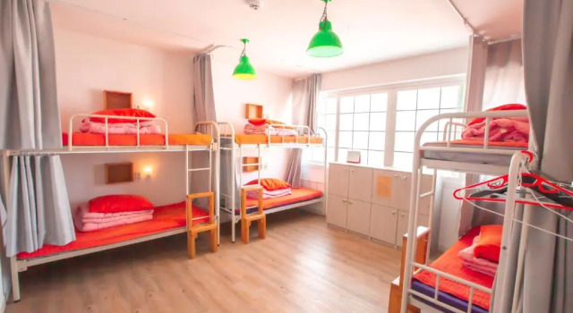 Кровать в общем номере (мужской номер) SUM Guesthouse Jeju Airport