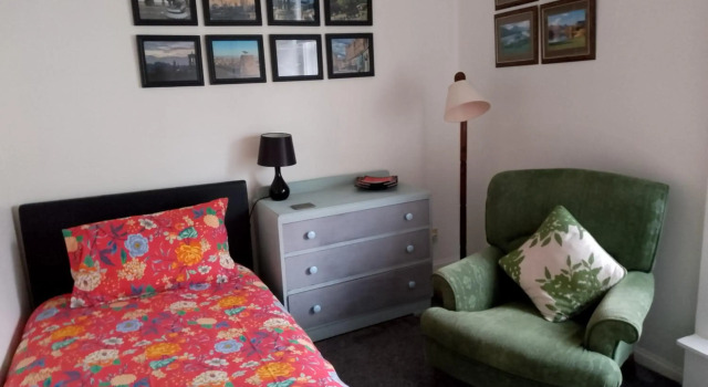 Edinburgh TWO BEDROOM apartment with free side street parking 24 hours, Prenota Appartamento Portobello Edimburgo