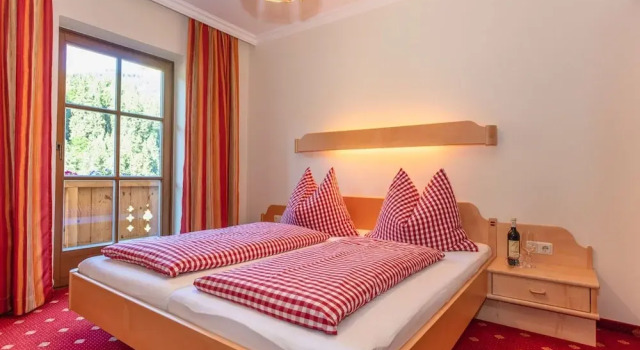 Holiday Home in Saalbach Near the Gondola Lift