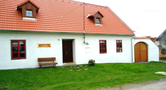 U Jablka, Rezerwuj Dom wakacyjny Hotele w Central Bohemia z parkingiem, Parking