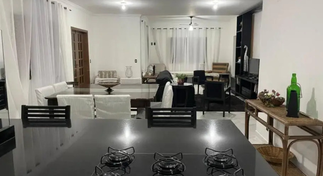 Casa Frente ao Mar até 20 pessoas praia do Indaiá, Забронировать Отель Отели Бертиога с бассейном, рядом с Sacred Heart Catholic Community, Бассейн