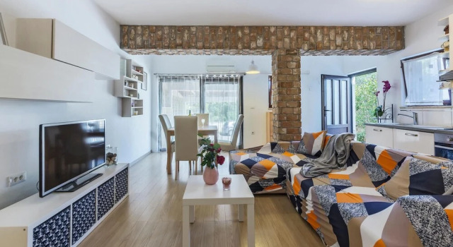 Nice Apartment in Pula With Wifi and 1 Bedrooms