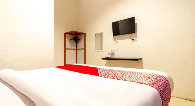 Pondok Wisata Istana Xi by OYO Rooms, Rezerwuj Hotel Medan Sumatra