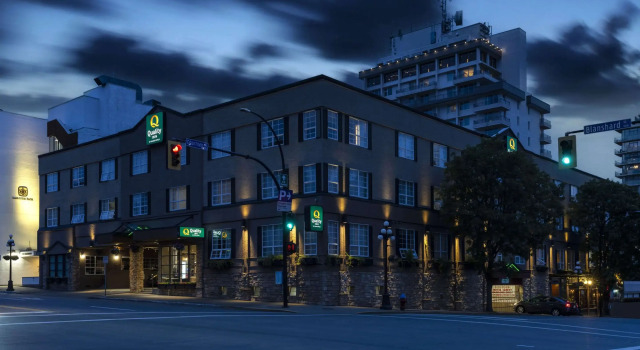 Quality Inn Downtown Inner Harbour, Забронировать Отель Виктория South Vancouver Island, рядом с Victoria Police Historical Society Museum