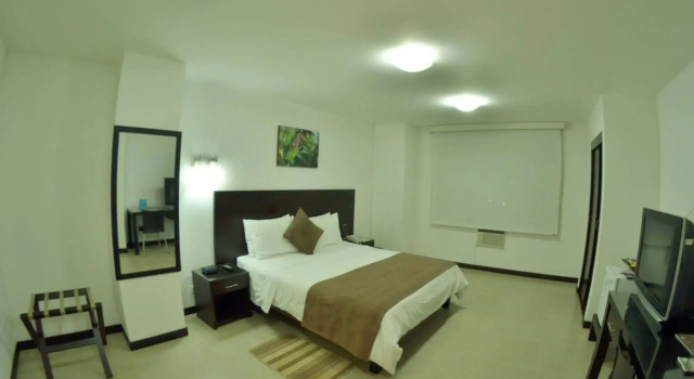 Hotel Pinares Plaza, Rezervovat Hotel Hotely v Risaralda s parkováním, Parkování