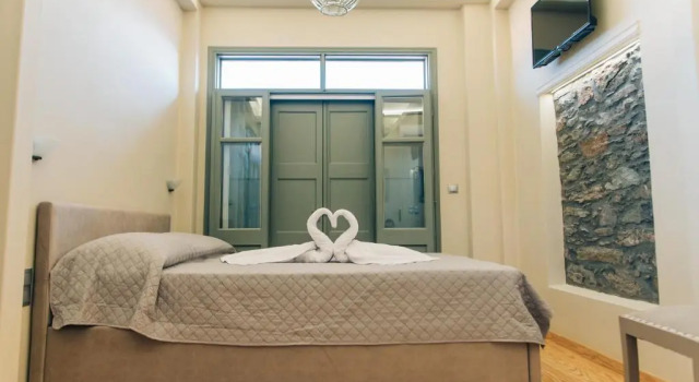 Katerina's Suite, Забронировать Отель Пломарион Лесбос, рядом с Музей узо