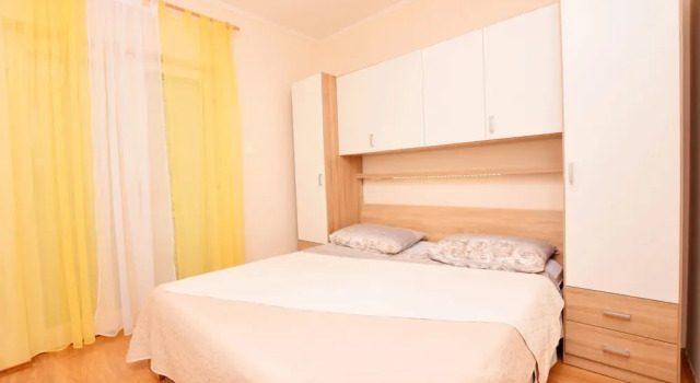 Apartment Ivan Vrsi