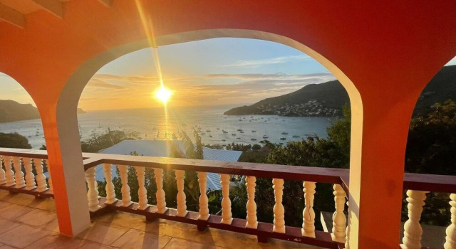Immaculate 3 Bed Villa Overlooking Admiralty Bay, Забронировать Вилла Порт-Элизабет Бекия