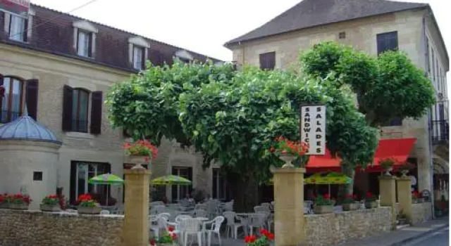 Hotel De Paris, Rezervasyon Otel Le Bugue Dodogne Valley
