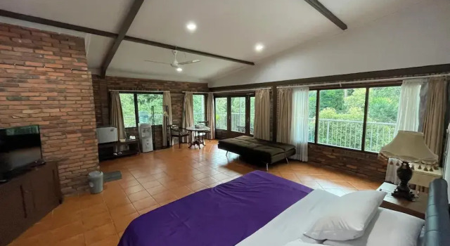 Junior Suite with balcony and with garden view The Pinewood Lodge and Organic Farm
