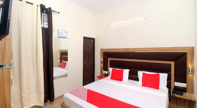 OYO 19778 Hotel Royal Shades, Забронировать Отель Отели Chandigarh Region с завтраком, Завтраки