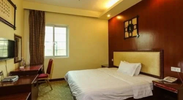 Duobao Hotel Guangzhou, Забронировать Отель Отели Гуанчжоу с парковкой, рядом с Буддийский храм Хуалинь, Парковка