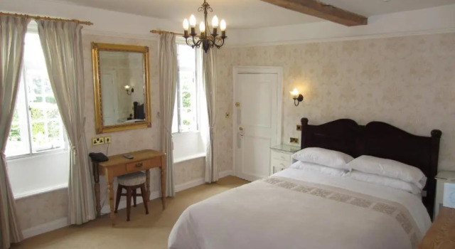 Четырёхместный номер Standard Sherbourne House