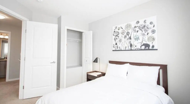 Stunning 3 Bedroom Townhouse, Reserva ahora Hotel Hoteles en Manitoba con aparcamiento, Aparcamiento