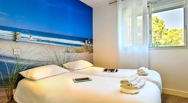 Одноместный номер Superior с балконом Les Vagues Logis Hôtel