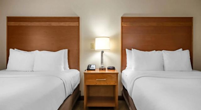 Четырёхместный номер Standard Comfort Inn Millersburg