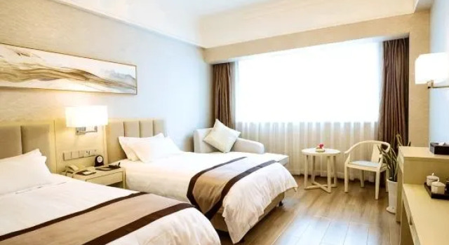 Номер Standard Huangmei Royal Hotel