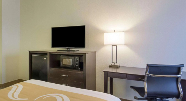 Четырёхместный номер Standard Quality Inn Richmond Airport