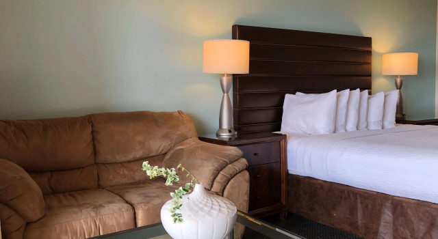 Двухместный номер Standard с балконом SureStay Plus Hotel by Best Western Gold Beach